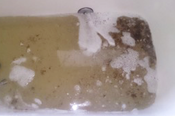 雑菌の浮かんでいるお風呂